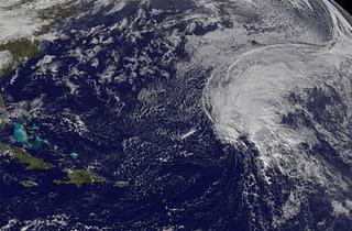 Potenzieller Sturm TAMMY im Atlantik zieht nicht in die Karibik, eventuell aber nach Europa, Tammy, aktuell, Atlantik, Europa, 2011, Hurrikansaison 2011, Satellitenbild Satellitenbilder, November, 