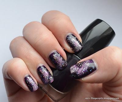 Nageldesign: Purple Galaxy Nails