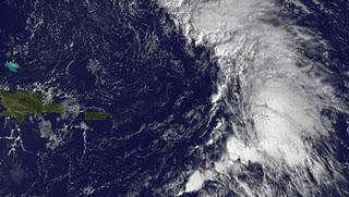 Atlantische Hurrikansaison 2011: Verdächtiges Gebiet bei Kleinen Antillen vor Eintritt in die Karibik, Atlantik, aktuell, Satellitenbild Satellitenbilder, November, Dezember, 2011, Hurrikansaison 2011, Tammy, 