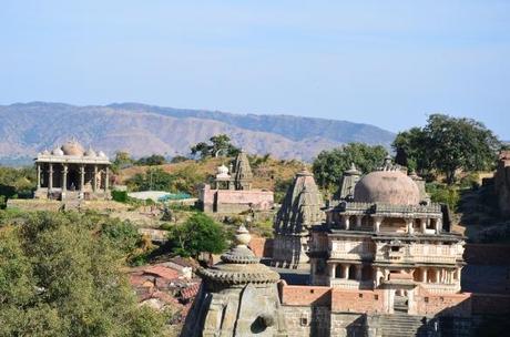 3 Wochen Indien: Steil bergab und eine Stammesschönheit