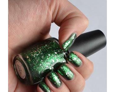 Douglas Absolute Nails Glamorous & OPI Fresh Frog of Bel Air