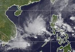 Taifunsaison Westpazifik: System 94W (potenziell WASHI) im Südchinesichen Meer zwischen Philippinen und Vietnam