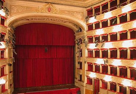 theater <b>operntheater</b> rom