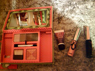 Benefit- ´´I´m glam....therefore I am´´