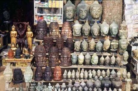Siem Reap: Crackdown on certain Angkor Wat souvenirs.