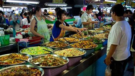 Essen auf dem Markt in Chiang Mai