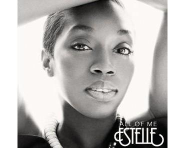 Estelle zeigt Cover von “All Of Me”