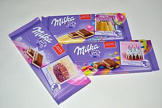 Milka Geburtstagstafeln à la Vanillepudding, Knister mit Braunsegranulat und Bunte Kakaolinsen