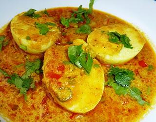 Scharfes indisches Eier - Zwiebelcurry / Spicy Indian Egg and Onion Curry