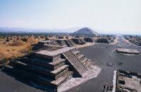 Kunstvolle Opfergaben in Mexikos Sonnenpyramide entdeckt