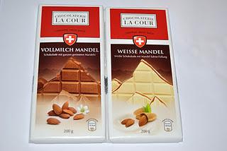 Chocolaterie La Cour Vollmilch Mandel und Weisse Mandel