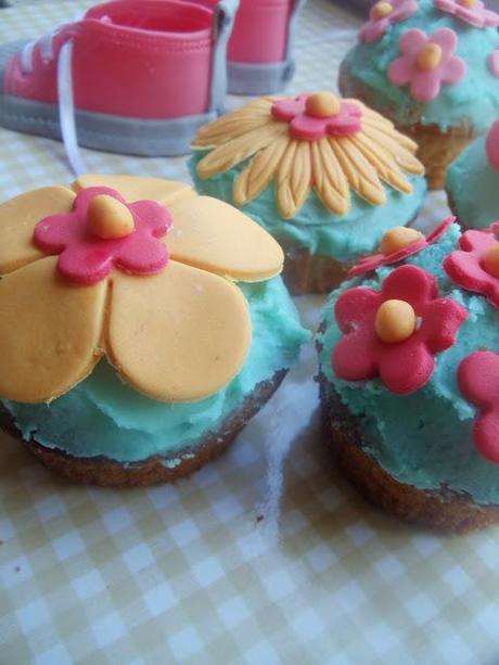 Fröhliche Cupcakes