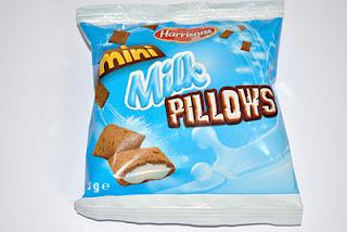 Rewe Feine Welt Erdbeer Knusper und Harrisons Mini Milk Pillows