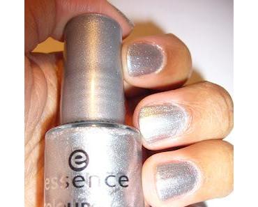 Swatch | Essence Colour & Go | No. 80 Icy Princess