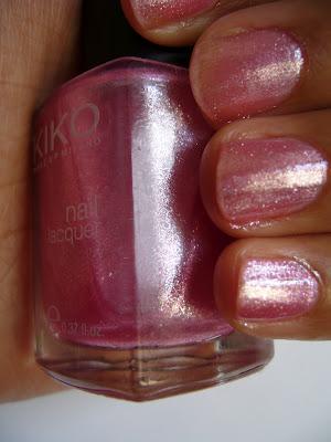 Swatch | KIKO Nagellack | Nail Polish No. 248 Pink Microglitter