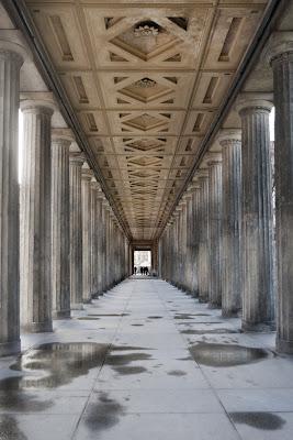 [Fotografie] - Der Weg durch die Säulen
