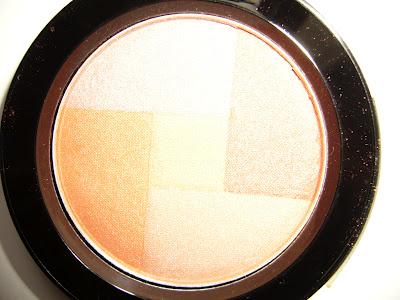 Review + Swatches | NYX Mosaic Powder | 05 Champagne