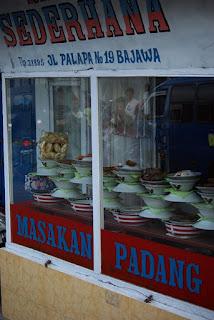 Public Bus to Bajawa and local market