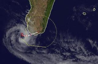 Zyklon GIOVANNA bei Madagaskar wahrscheinlich keine Gefahr mehr für La Reunion und Mauritius