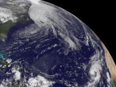NASA-Satellitenfotos: Tropischer Sturm / Hurrikan IGOR, JULIA, LISA & GEORGETTE, 2010, Atlantik, Georgette, Hurrikan Satellitenbilder, Hurrikanfotos, Hurrikansaison 2010, Igor, Julia, Lisa, NASA, 