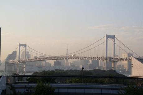 Rainbow-Bridge mit Blick von Odaiba auf das Festland