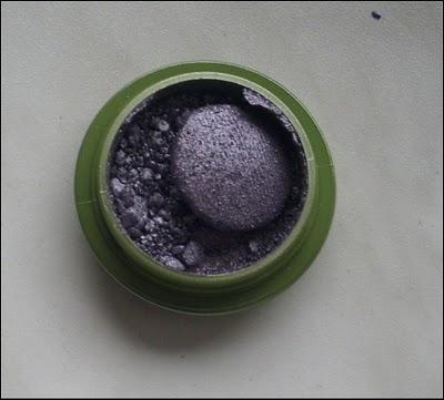Gekauft & Geschminkt: alverde gebackener Lidschatten 'pearly lilac'