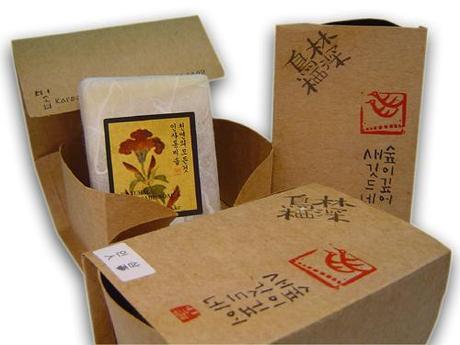 Handgemachte Seifen aus Korea. Neue Seifen für unsere Seifensammlung, die kleine Ausstellung in unserem Seifengeschäft