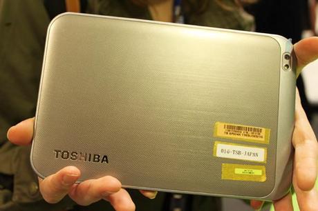 Toshiba zeigt 7.7-Zoll Quad-Core-Prototypen.