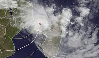 Ex-Zyklon IRINA beeinflusst Wetter in Mosambik, auf Madagaskar und sogar auf Mauritius, Irina, aktuell, Satellitenbild Satellitenbilder, März, Februar, 2012, Madagaskar, Mauritius, Indischer Ozean Indik, Zyklonsaison Südwest-Indik, Vorhersage Forecast Prognose, 