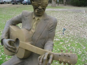 Statue von Lightnin Hopkins in Texas