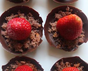 Erdbeeren im Schokoladenbeet