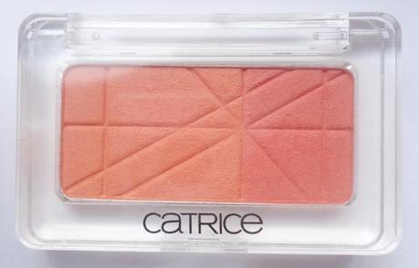 Swatches: Catrice Defining Duo Blush 050 Apricot Smoothie