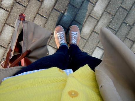 Outfit: all yellow