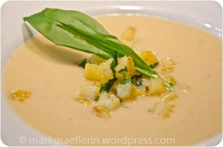 Edle Resteverwertung am Sonntag: Spargelcreme-Suppe mit Bärlauchkartöffelchen
