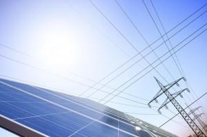 Strom aus Photovoltaik-Anlagen in Stromleitungen, Quelle: relatio Unternehmensgruppe