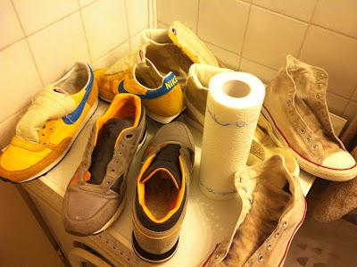 Sneaker waschen - Wie bekommt man Sneaker wieder sauber