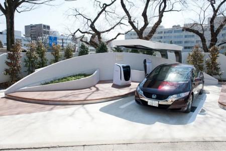 Honda weiht Solarwasserstofftankstelle in Japan ein