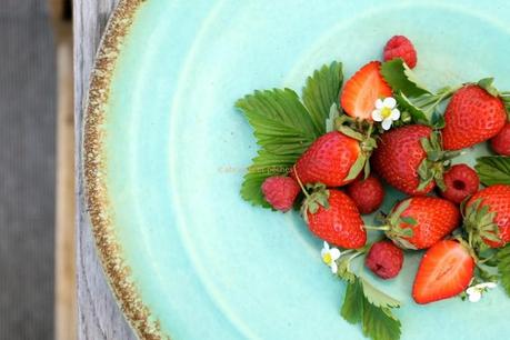 Ricotta-Tarte mit Erdbeeren und Himbeeren und ein analoges Wochenende