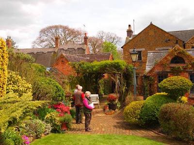 Great Brington - Frühlingsgärten