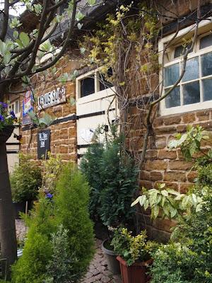 Great Brington - Frühlingsgärten