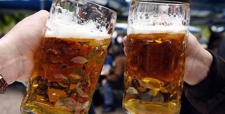 Verbrauchertäuschung im Getränkemarkt: Oettinger verkauft Regionalbier aus MV, das nicht mehr vor Ort gebraut wird. Foto: dpa
