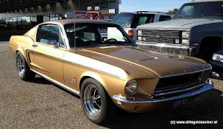 ford mustang fastback