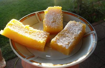 Lemon Bars (Zitronenschnitten)