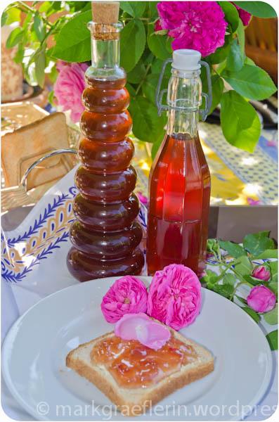 Feine Rezepte mit Rosen – Rosensirup und Rosenblütenkonfitüre