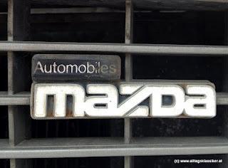 mazda 818 sedan de luxe