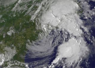 BERYL wieder über Wasser - und fast wieder ein Tropischer Sturm, Beryl, aktuell, Mai, 2012, Hurrikansaison 2012, Atlantische Hurrikansaison, Atlantik, US-Ostküste Eastcoast, Vorhersage Forecast Prognose, Satellitenbild Satellitenbilder, 