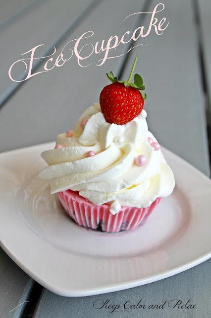 Strawberry Ice Cream Cupcakes