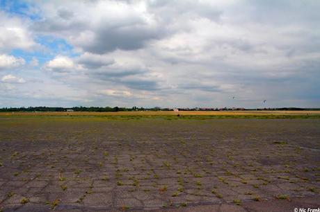 Auf dem Tempelhofer Feld (1)