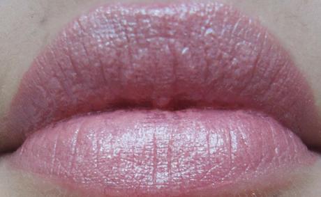 Alverde Nude & Flash LE: Gloss Lippenstift in 10 Nude Pink und 30 Silky Nude, Lipgloss in 10 Satin Rose