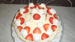 Die Raffaello-Erdbeer-Torte!